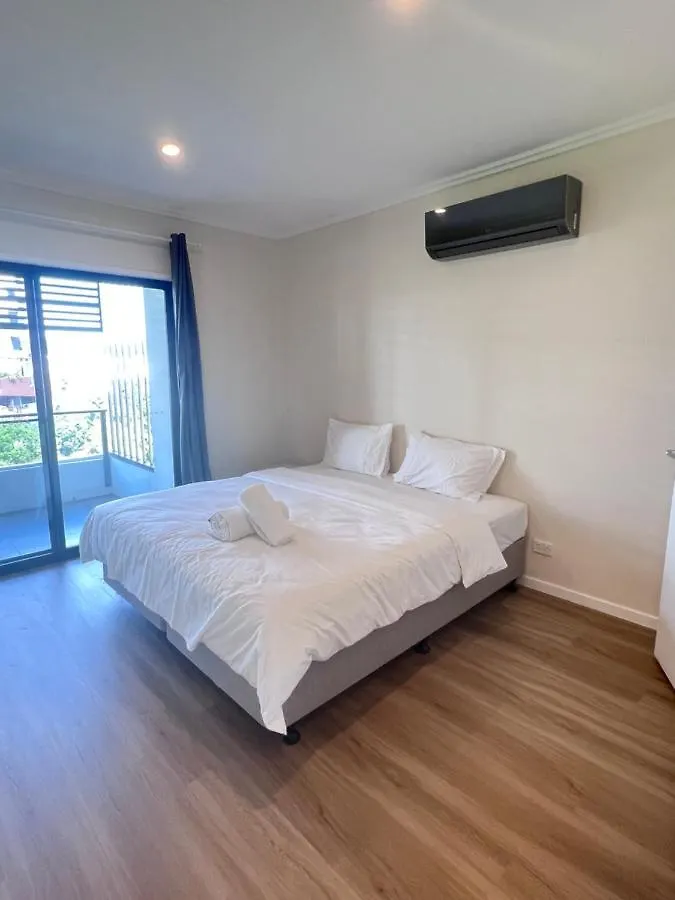 Apartment Near New 4Br Townhouse Next To Shopping Mall Gold Coast Australia